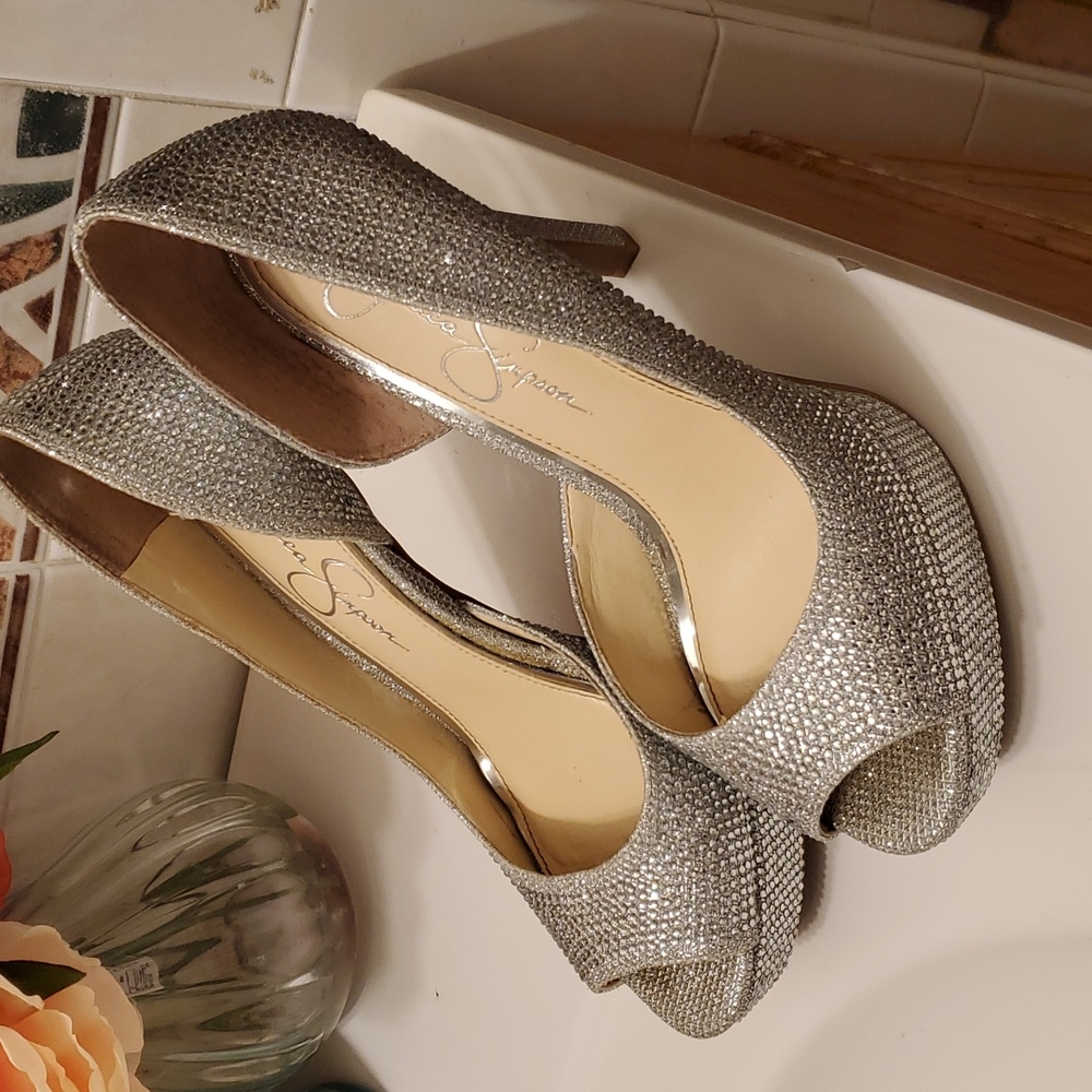 Jessica  Simpson  heels  in sliver